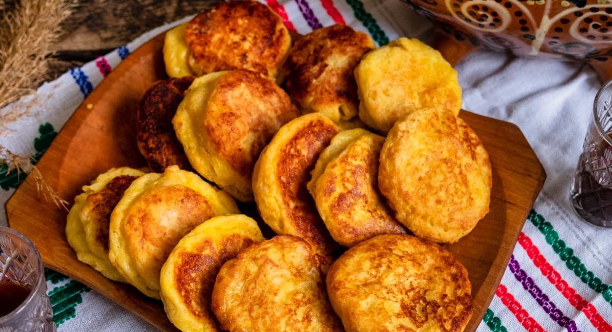 Блины на Масленицу жарить больше не модно: новые трендовые блюда захватывают кухни россиян в 2026