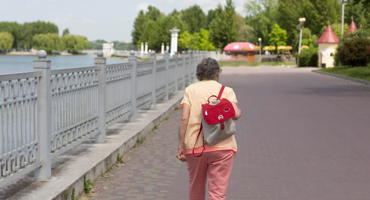 Нужны ли человеку друзья после 50-ти лет: мудрая цитата Натальи Бехтеревой, которая изменит ваш взгляд на людей вокруг