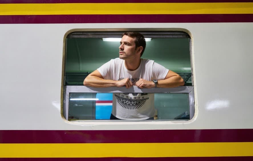 "38-е место лучшее": опытный путешественник рассказал, почему всегда берет верхнюю боковушку у туалета