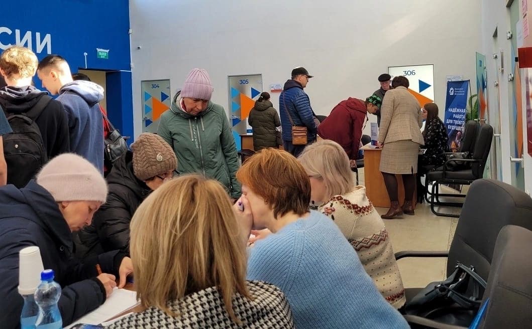 Мэр Каменска-Уральского оценил интерес горожан к всероссийской ярмарке вакансий 