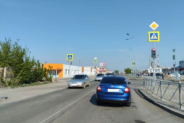 Вниманию автомобилистов! После многочисленных жалоб водителей в поселке Мартюш изменили режим работы светофора