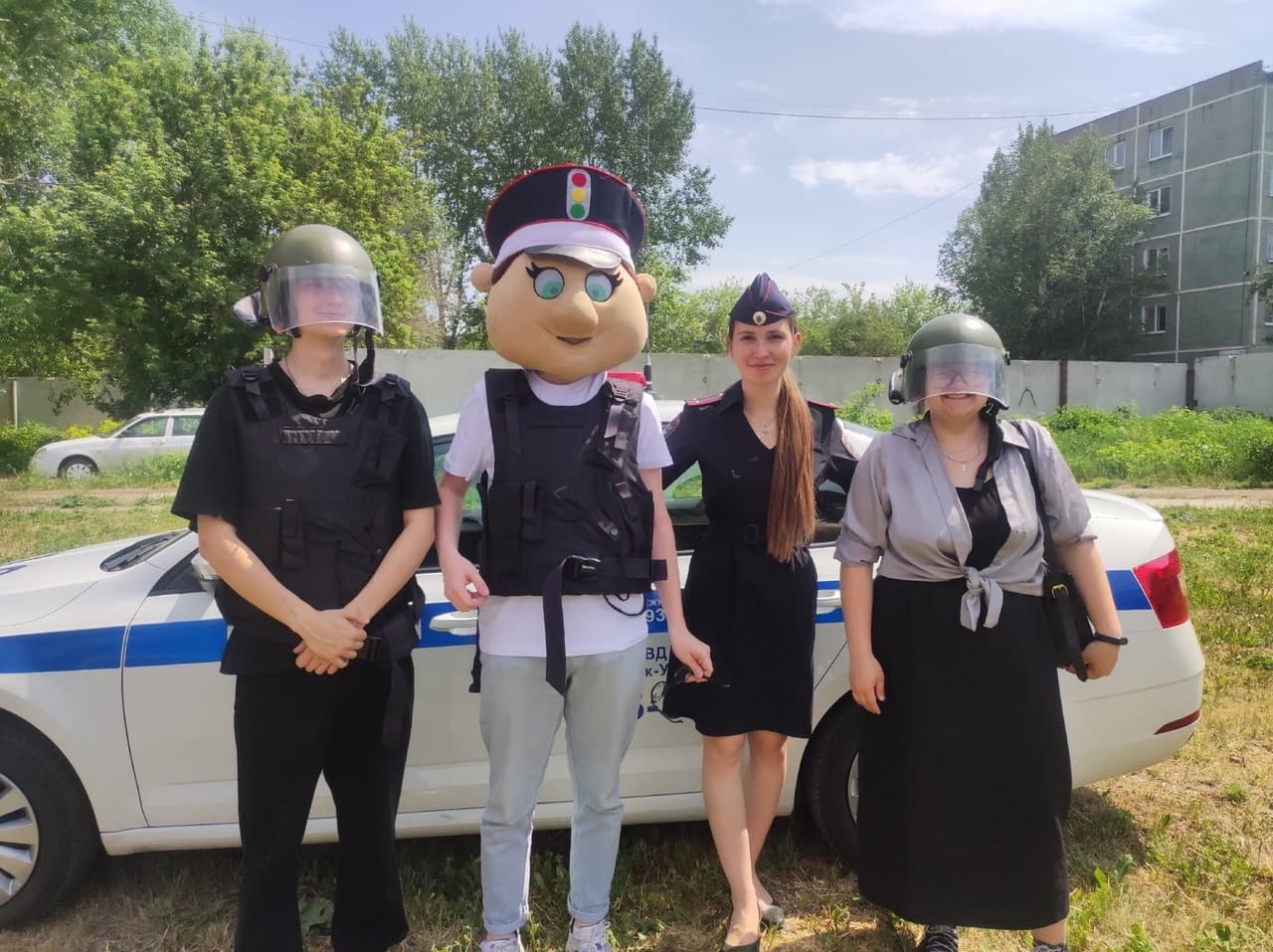 Учащимся Каменск-Уральского техникума торговли напомнили об опасности наркотиков и воды