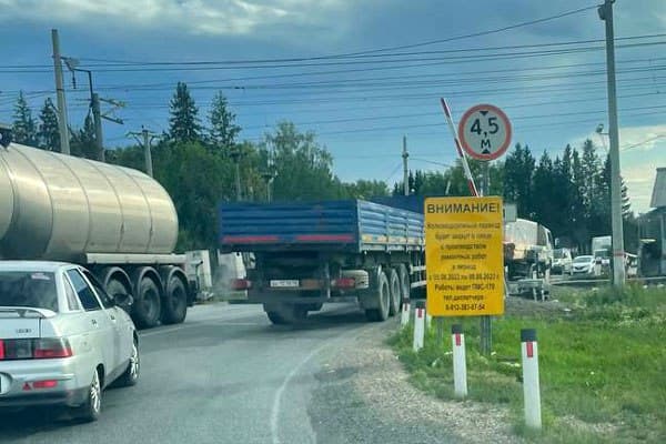 В соцсетях распространяют фейк о закрытии железнодорожного переезда под Каменском-Уральским на 5 дней 