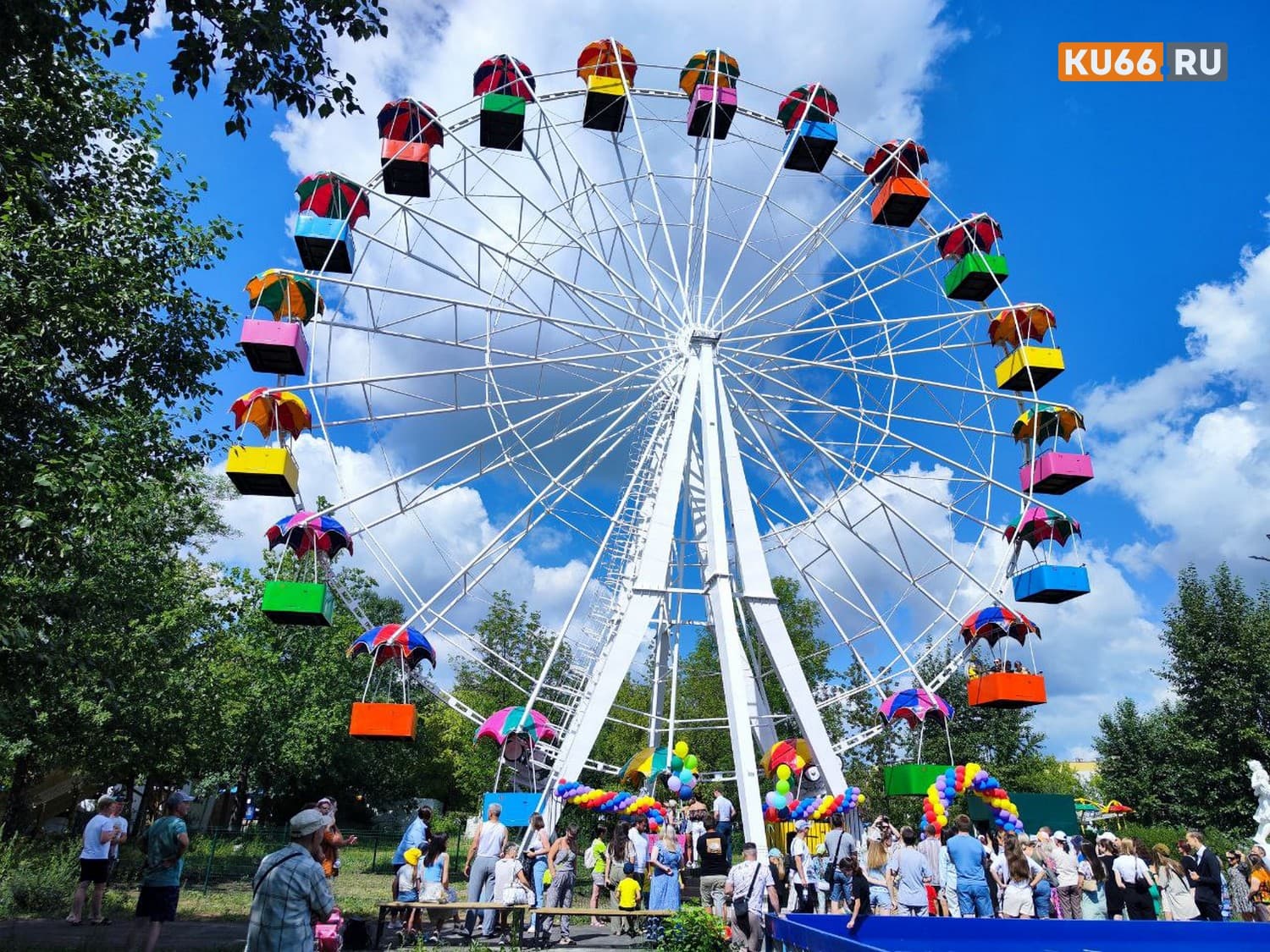 В Каменске-Уральском спустя много лет заработало Колесо обозрения. Фото