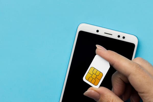 Сенатор Шейкин: для защиты от схем с SIM-картами надо менять заводской PIN