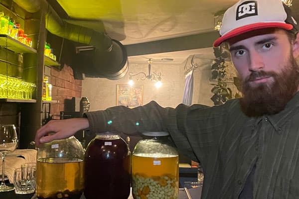 Каменский коммерсант из бара «Душа» был замечен в скандалах. Рассказываем, что связывает его и Ольгу Бузову 