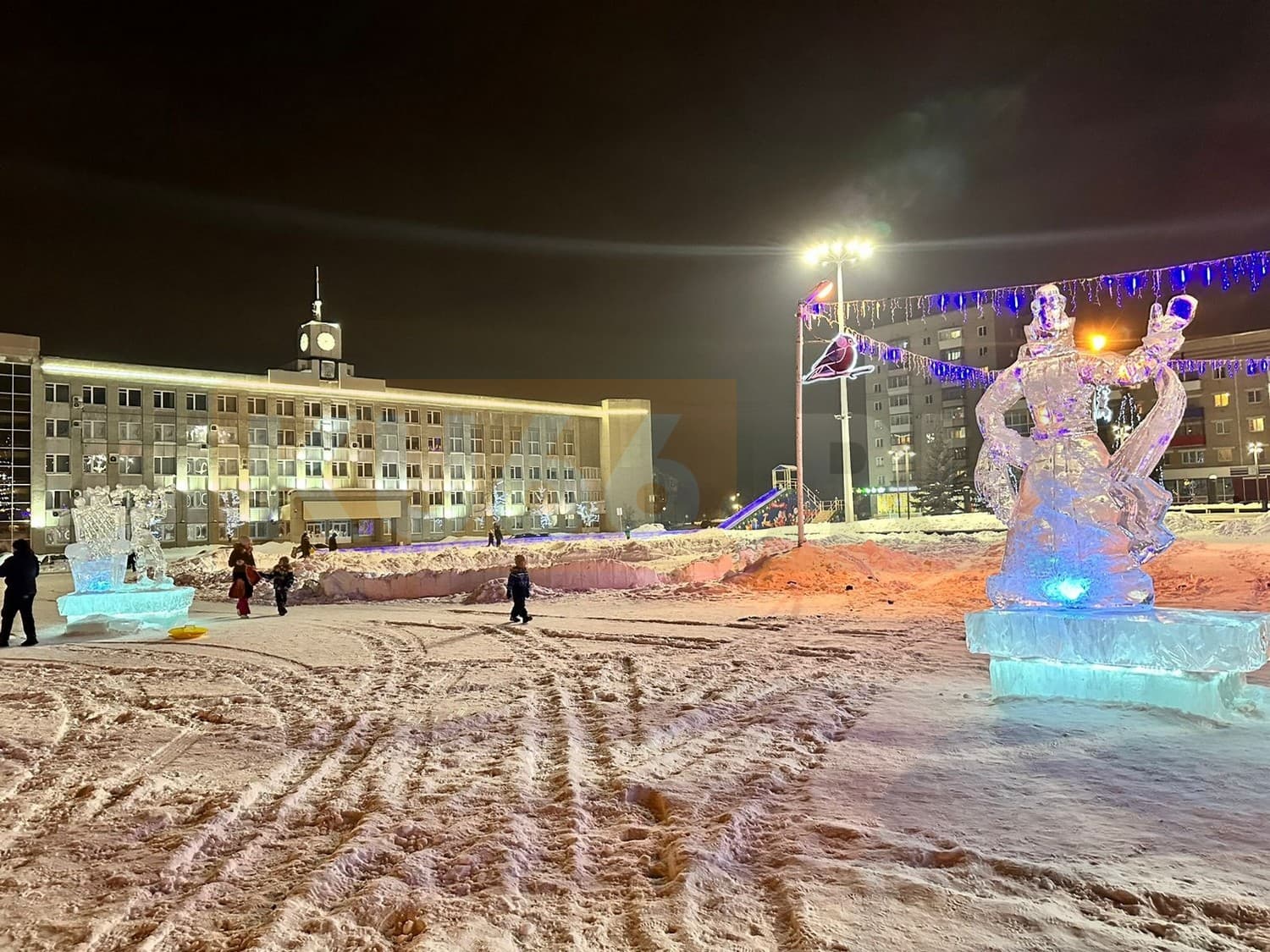 Что-то пошло не так! В Каменске-Уральском начали демонтировать ледовые городки
