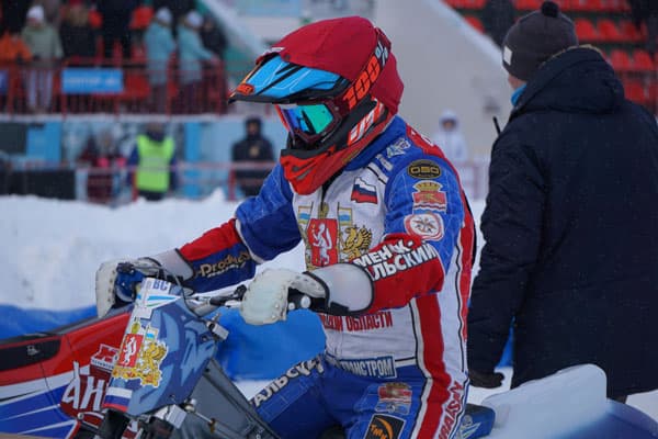 Команда ЦТВС из Свердловской области продолжает покорять высоты мотогонок на льду: результаты выходных соревнований в Республике Мордовия и Тольятти