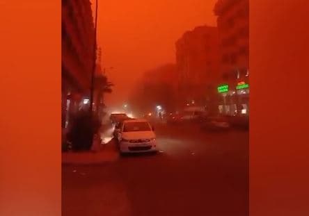 Мощная песчаная буря «превратила» Ливию в Марс