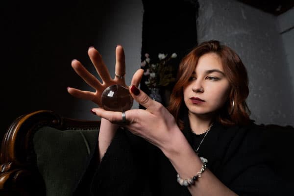 В Барнауле вызвали дух Сталина и спросили у него про Жириновского