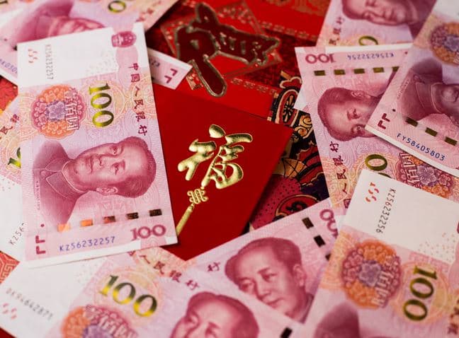 Жители Урала переходят на сбережения в валютах стран Азии