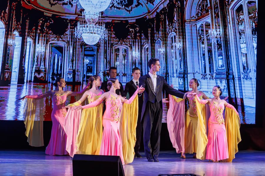 СинТЗ поздравил лучших работников — они получили знаки отличия