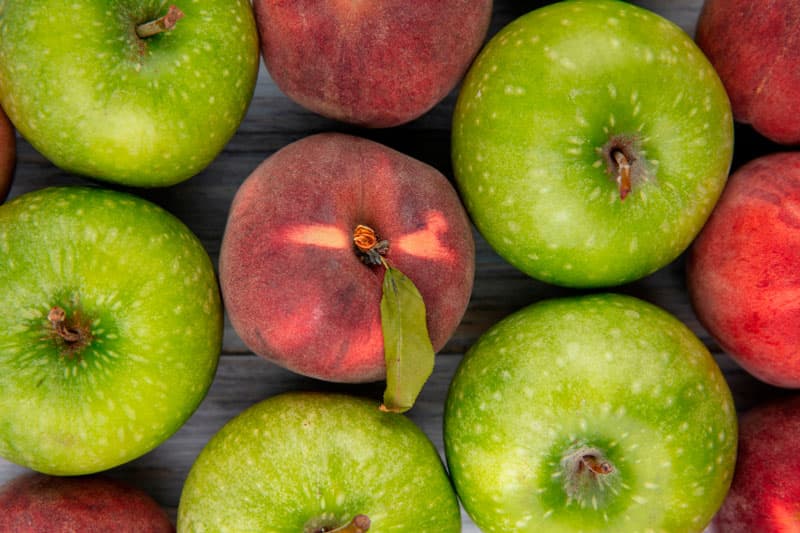 Россия начнет покупать яблоки у Северной Кореи