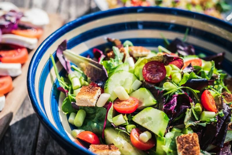 Большая часть еды из доставок оказалась непригодна для употребления