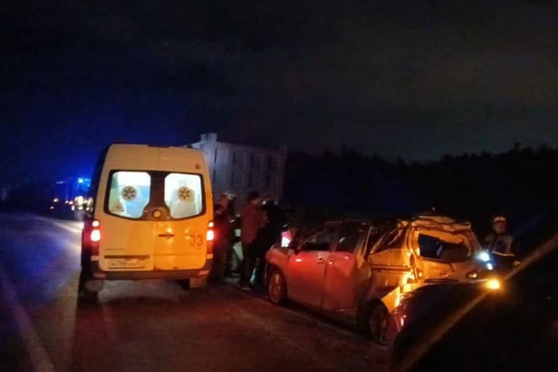 В Свердловской области в массовом ДТП пострадали двое детей