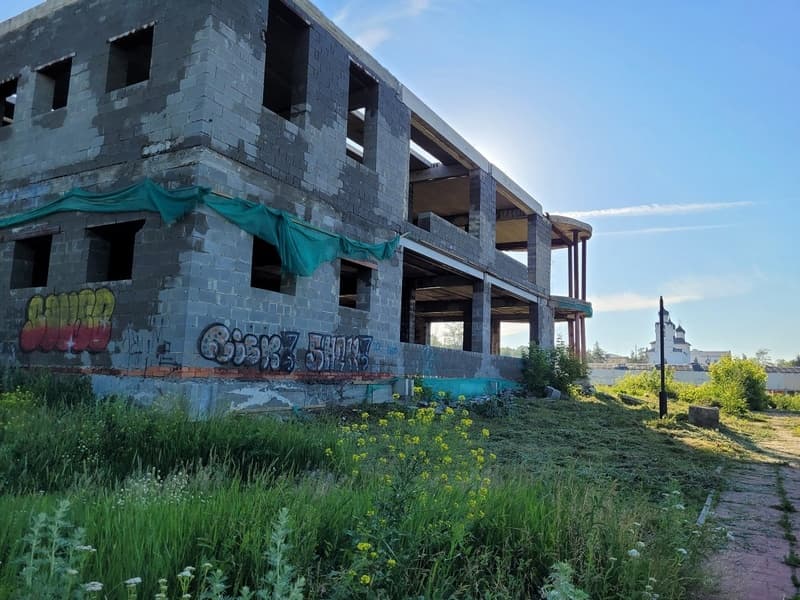 Купили заброшку: строение за мемориалом «Пушка» в Каменске-Уральском приобрела семья