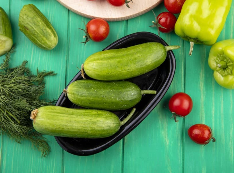 Подорожали огурцы: Росстат рассказал об изменении цен на овощи и фрукты