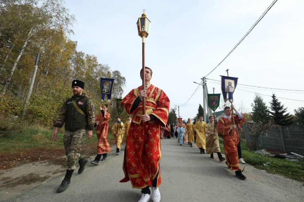 В Екатеринбурге прошел крестный ход детей