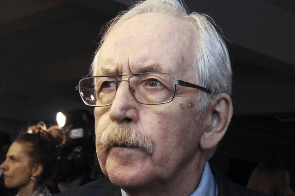 Остановилось сердце: актер Василий Ливанов, сыгравший Шерлока Холмса, в реанимации