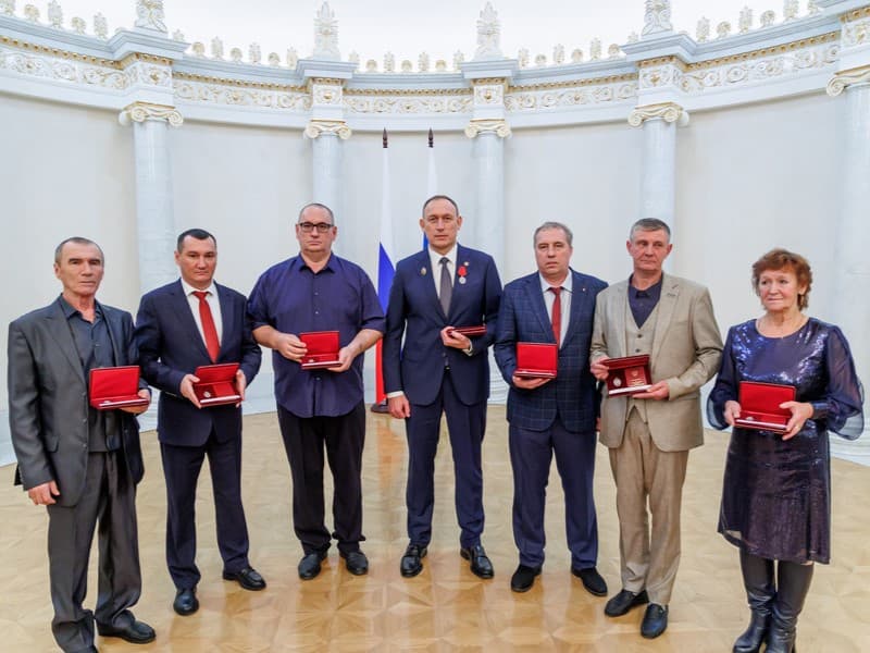 Сотрудники СинТЗ в Каменске-Уральском удостоены государственных наград