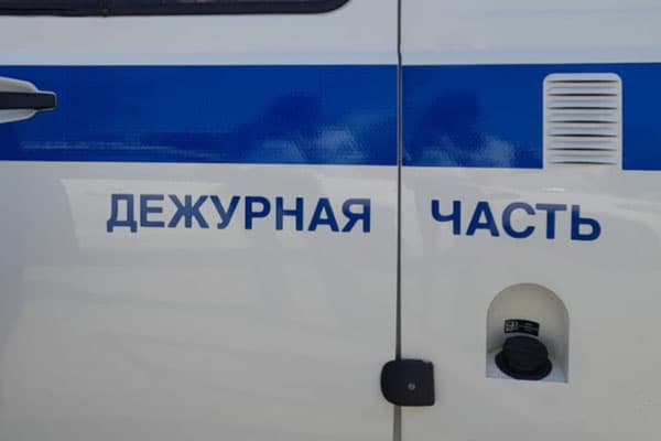 Житель Каменска-Уральского погиб, спускаясь с балкона по простыням