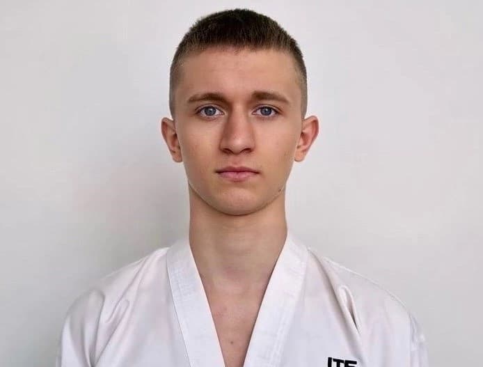 Егор Грибанов из Каменска-Уральского победил в соревнованиях по тхэквондо в Екатеринбурге