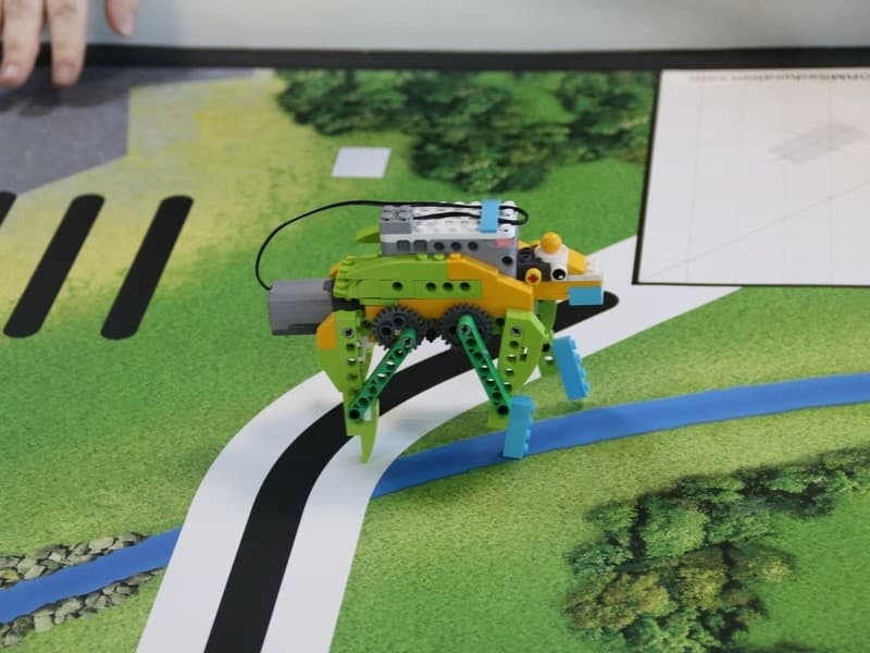 В Каменске открылась новая площадка для юных инженеров и изобретателей