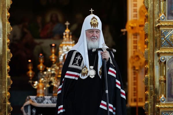 «Богатство — это дар»: патриарх Кирилл призвал богачей делиться