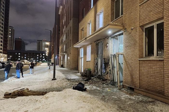 "Это теракт": генерал-лейтенант ВС РФ и его помощник погибли при взрыве в Москве 