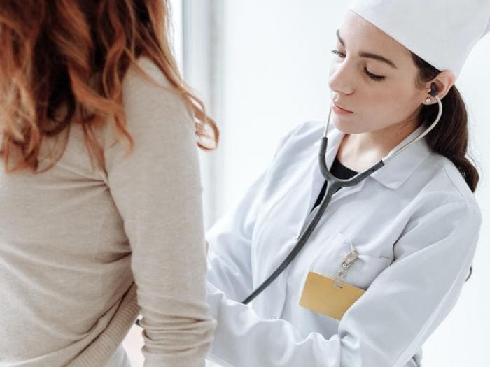 «Не хватает кардиологов, хирургов, урологов»: каменский главврач рассказал о ситуации с кадрами