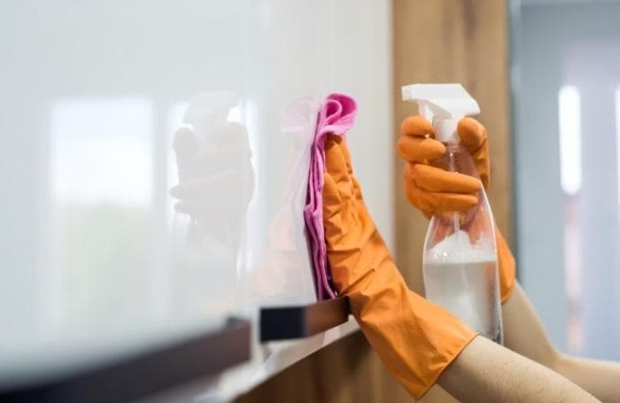 Моющие средства и чистящие порошки: чем бытовая химия может быть опасна для здоровья?