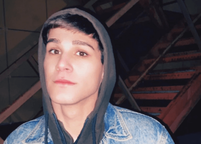 Сотрудник "Уральских авиалиний" был пассажиром рухнувшего самолета в Казахстане 