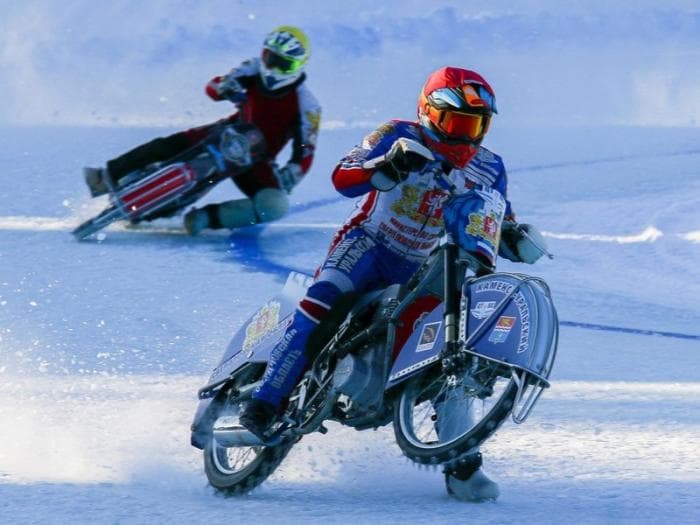 Каменск-Уральский встречает звезд мотогонок