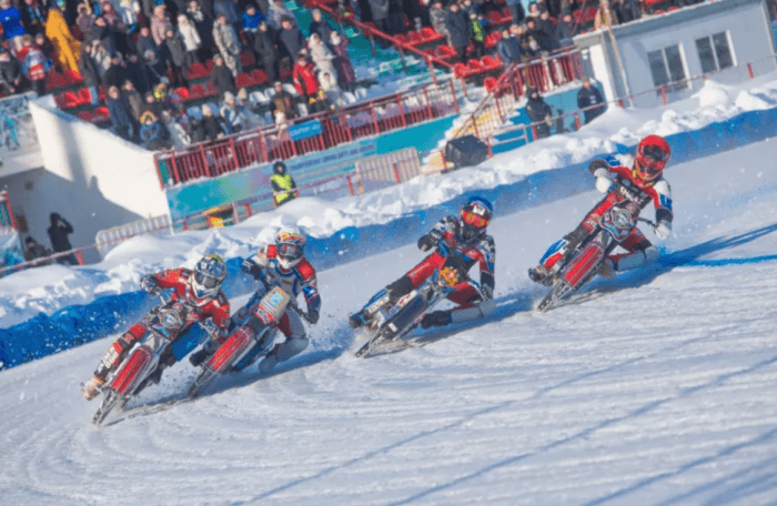 Гонщик из Каменска-Уральского оказался в списке лидеров на соревнованиях по ледовому спидвею в столице Мордовии 