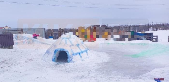 Жители Каменска-Уральского создают ледовые городки своими руками. Фото