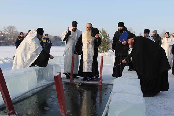 Где окунуться на Крещение: полный список купелей в Свердловской области