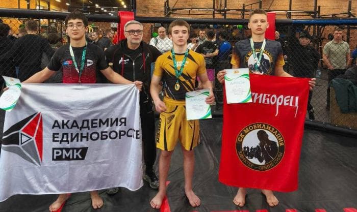 Юные каменские спортсмены привезли золотые медали с первенства Свердловской области по СБЕ ММА