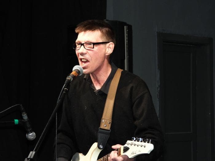 Сооснователя группы "Смысловые галлюцинации" отправили в СИЗО за причинение тяжких травм 