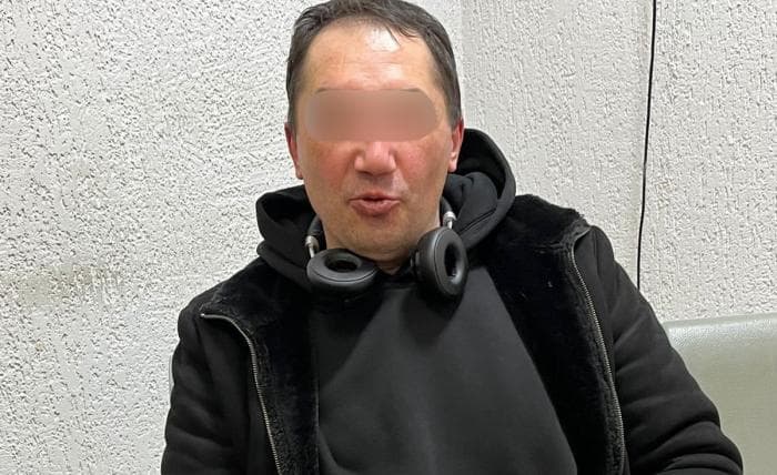 Сорвал стоп-кран: каменская транспортная полиция задержала пассажира, который остановил целый поезд