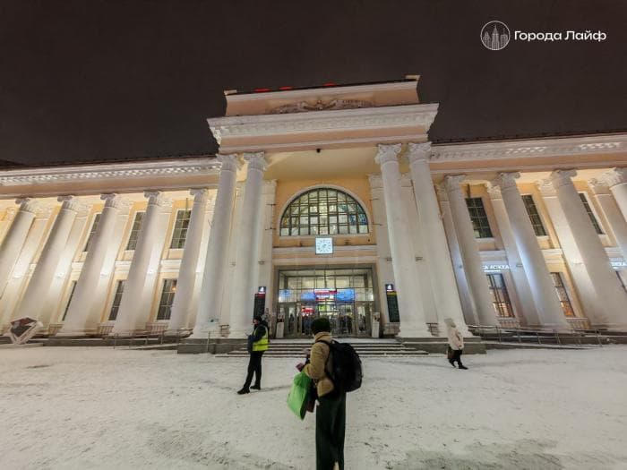 Оставил в туалете шприц: на железнодорожном вокзале Екатеринбурга поймали наркомана