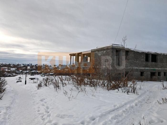 Пустырь возле "Пушки" в Каменске-Уральском готовят под строительство