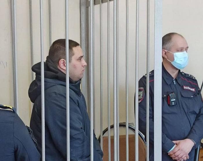 "Я сам решаю, когда учиться": главарь банды Анашкин, пытавший девушек на автомойке, не помнит, когда был на парах