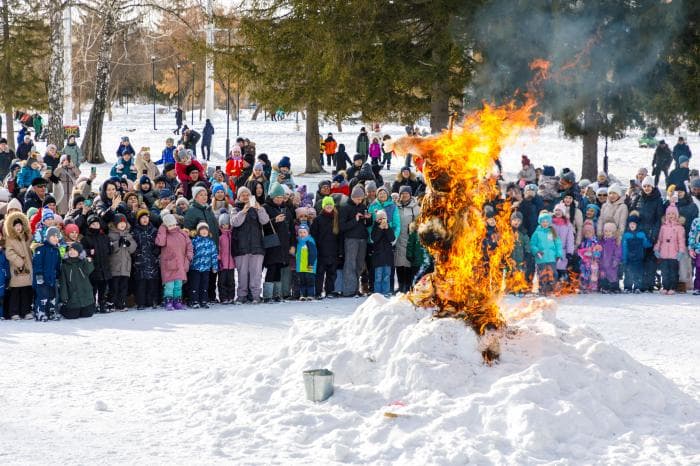 СинТЗ организовал масленичные гуляния для жителей города