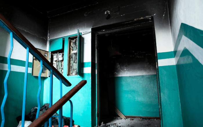 Жители Каменска-Уральского борются за выживание в аварийном доме