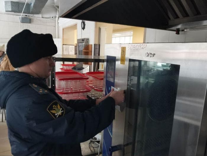 Закрыли пищеблок в СУНЦ УрФУ: что скрывалось за кадром