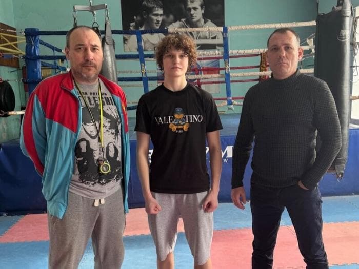 Девочка-боксер Злата Коновалова из Каменска-Уральского "разнесла" всех на международном турнире в Москве