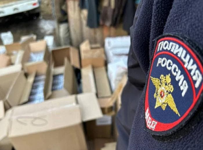 Каменский бизнесмен попался на продаже контрафактных сигарет: у него нашли больше 16 тысяч пачек на сумму 3 млн рублей