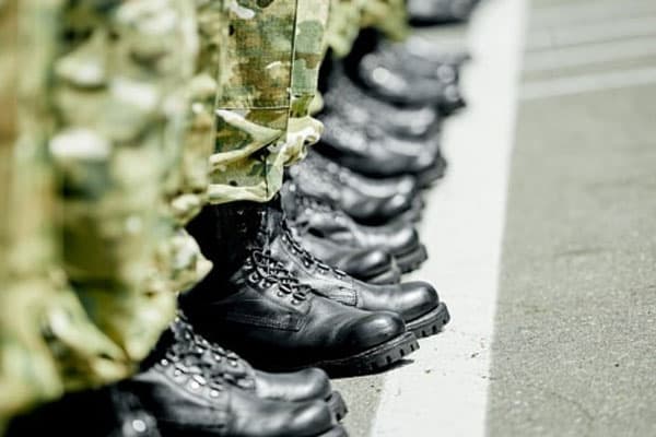 Тяжело в учении, легко в бою: уральским студентам, не сдавшим сессию, предложат уйти на СВО