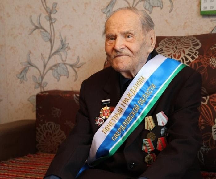 Ветеран ВОВ Дмитрий Дементьев стал почетным гражданином Каменска-Уральского и Свердловской области