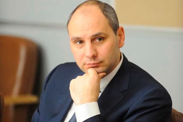 Денис Паслер взял на контроль состояние памятников Великой Отечественной